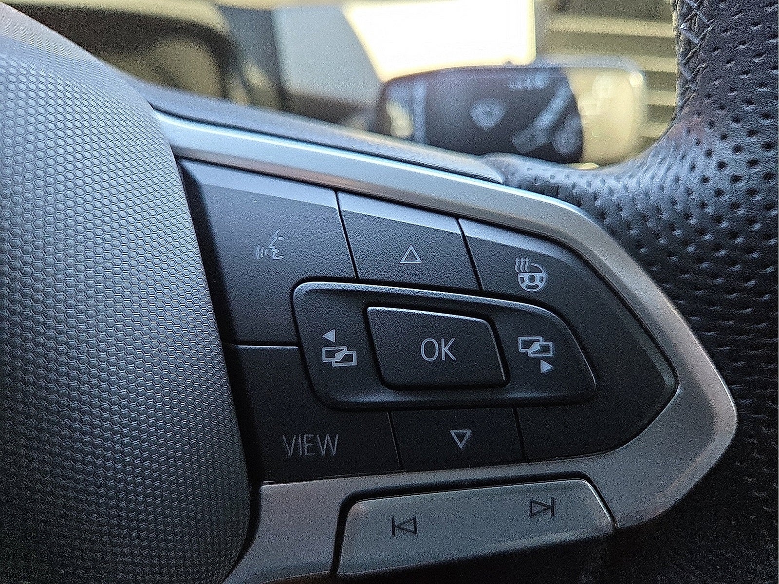 2023 Volkswagen Atlas Cross Sport 3.6L V6 SEL Premium R-Line