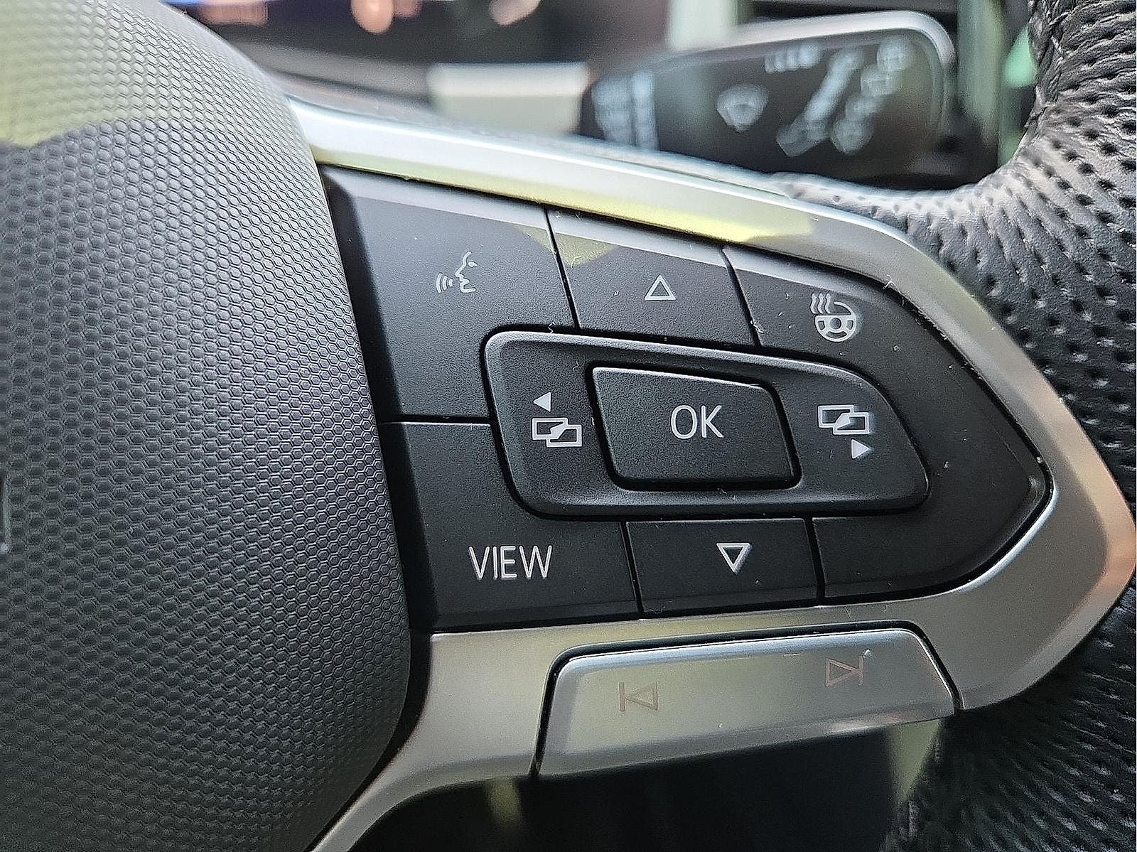 2023 Volkswagen Atlas Cross Sport 2.0T SEL R-Line