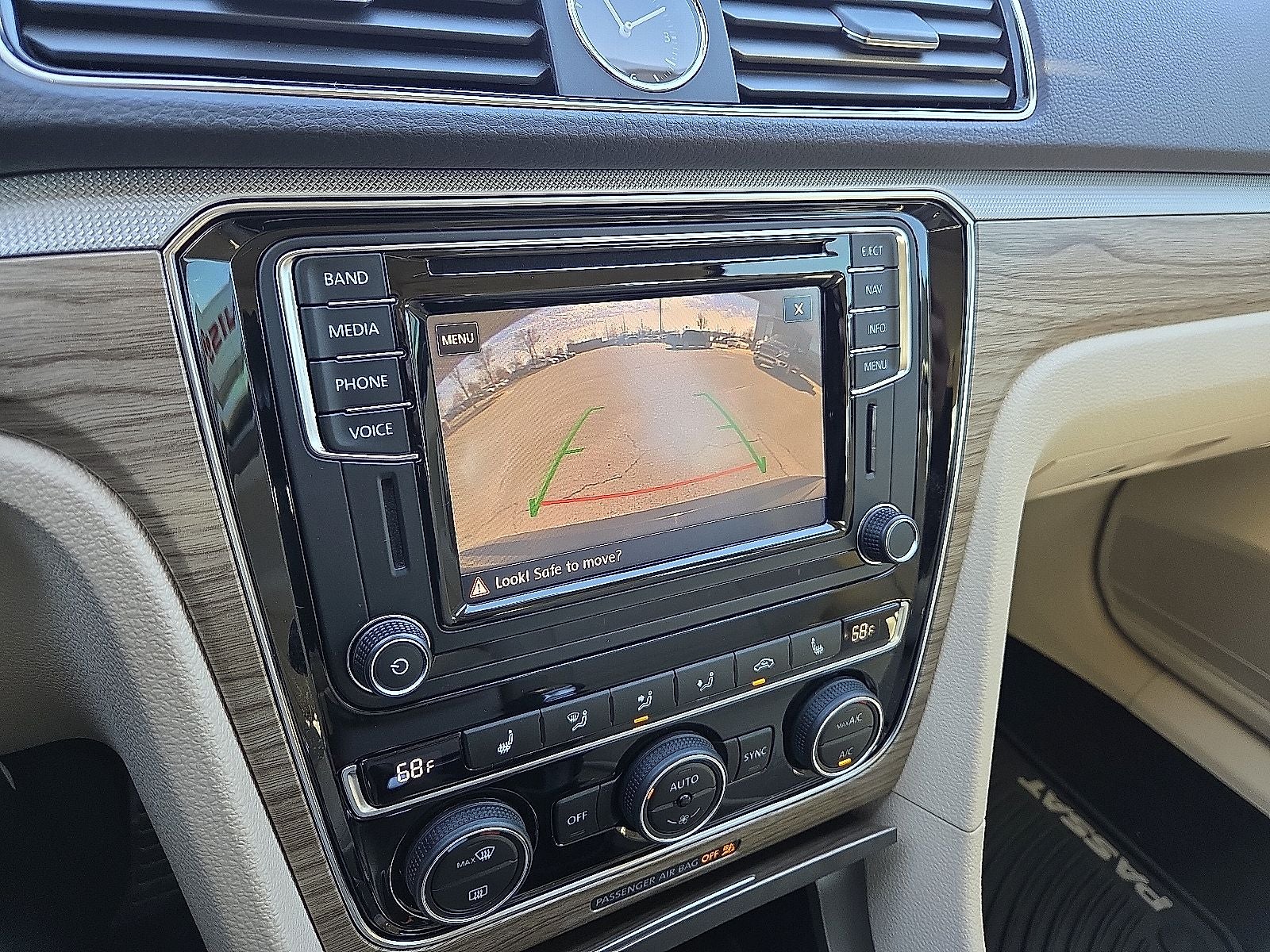 2017 Volkswagen Passat SEL Premium