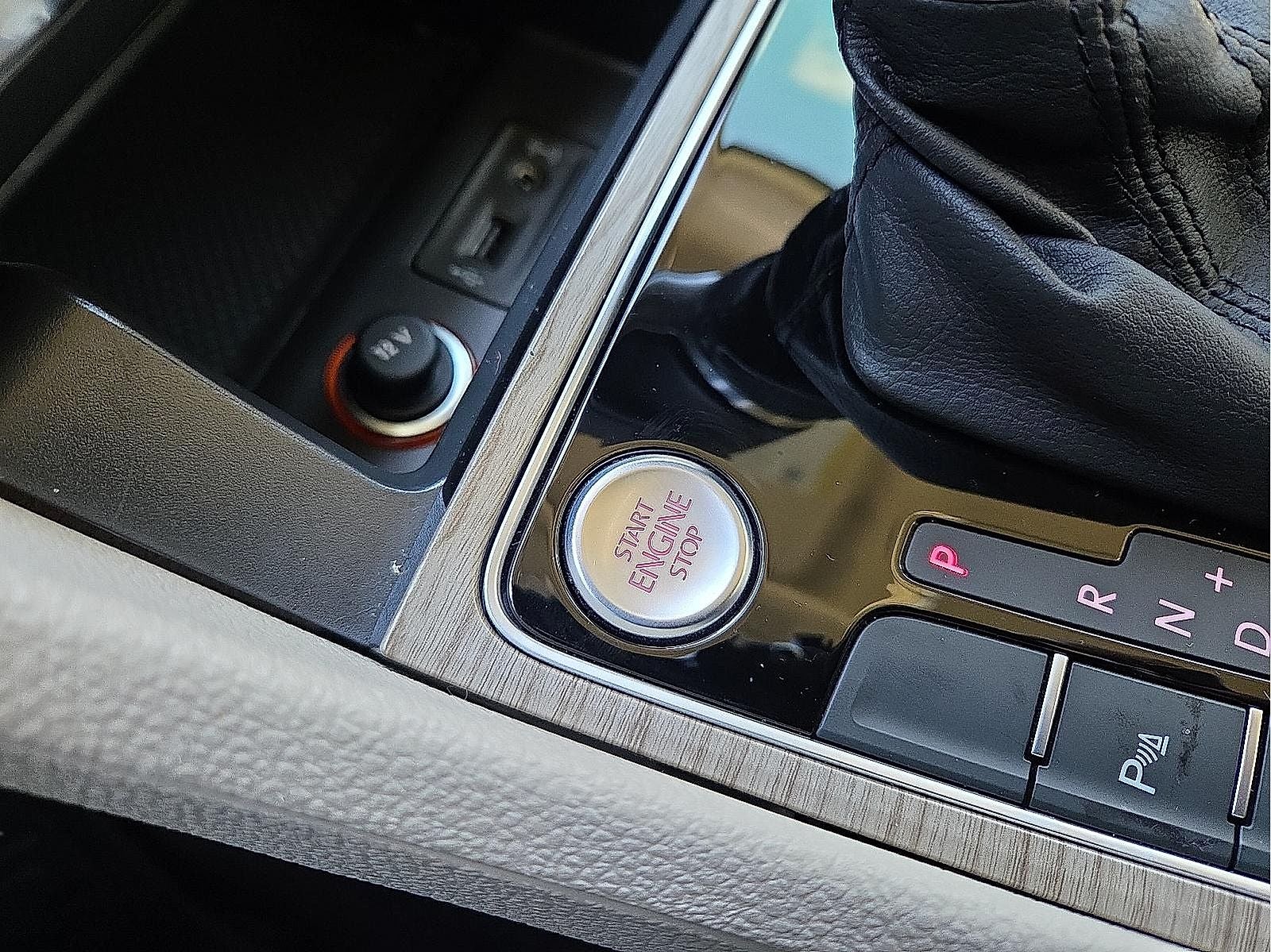 2017 Volkswagen Passat SEL Premium