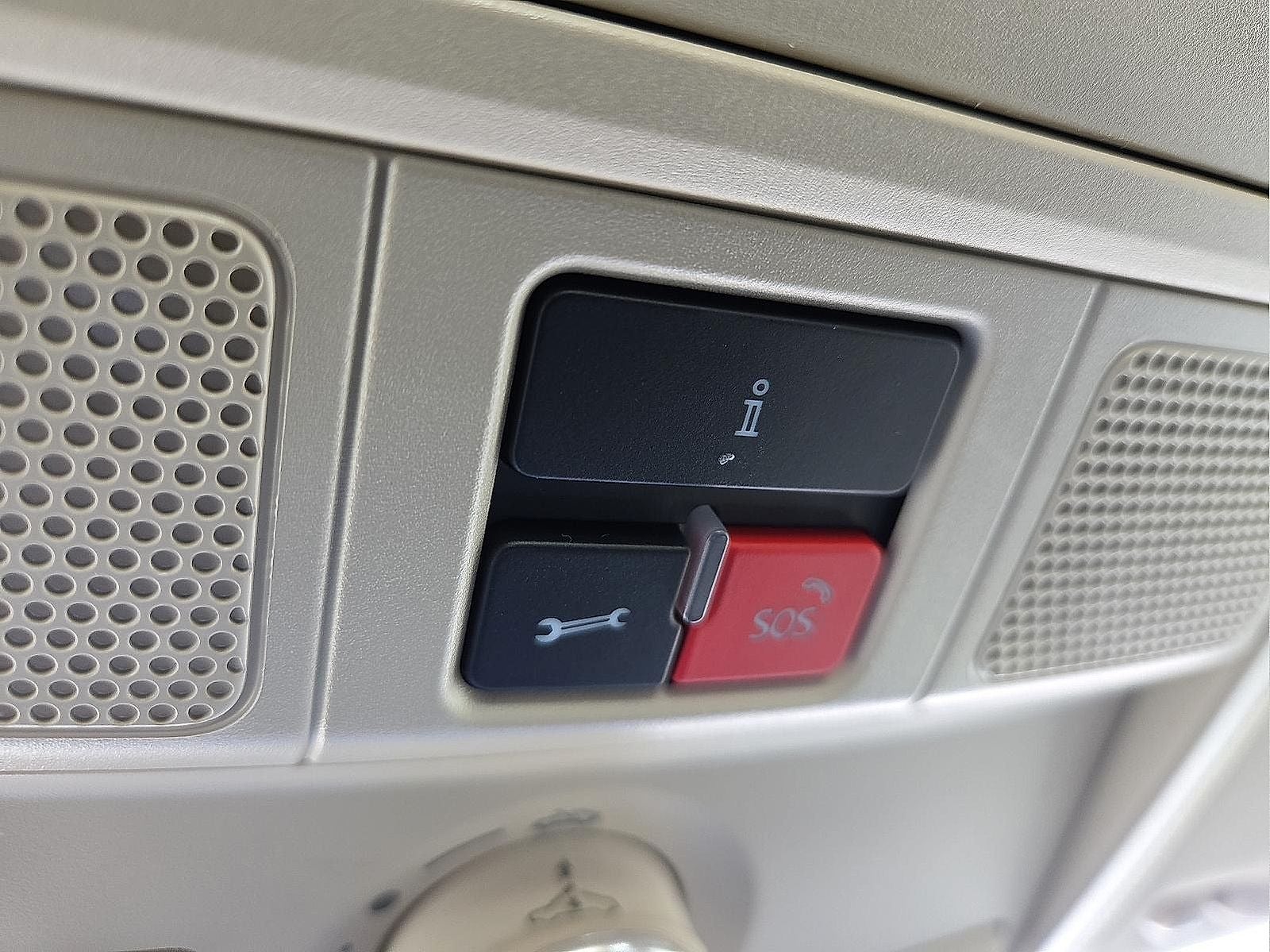 2017 Volkswagen Passat SEL Premium