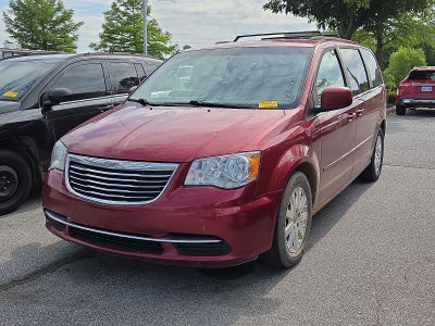 2016 Chrysler Town & Country LX