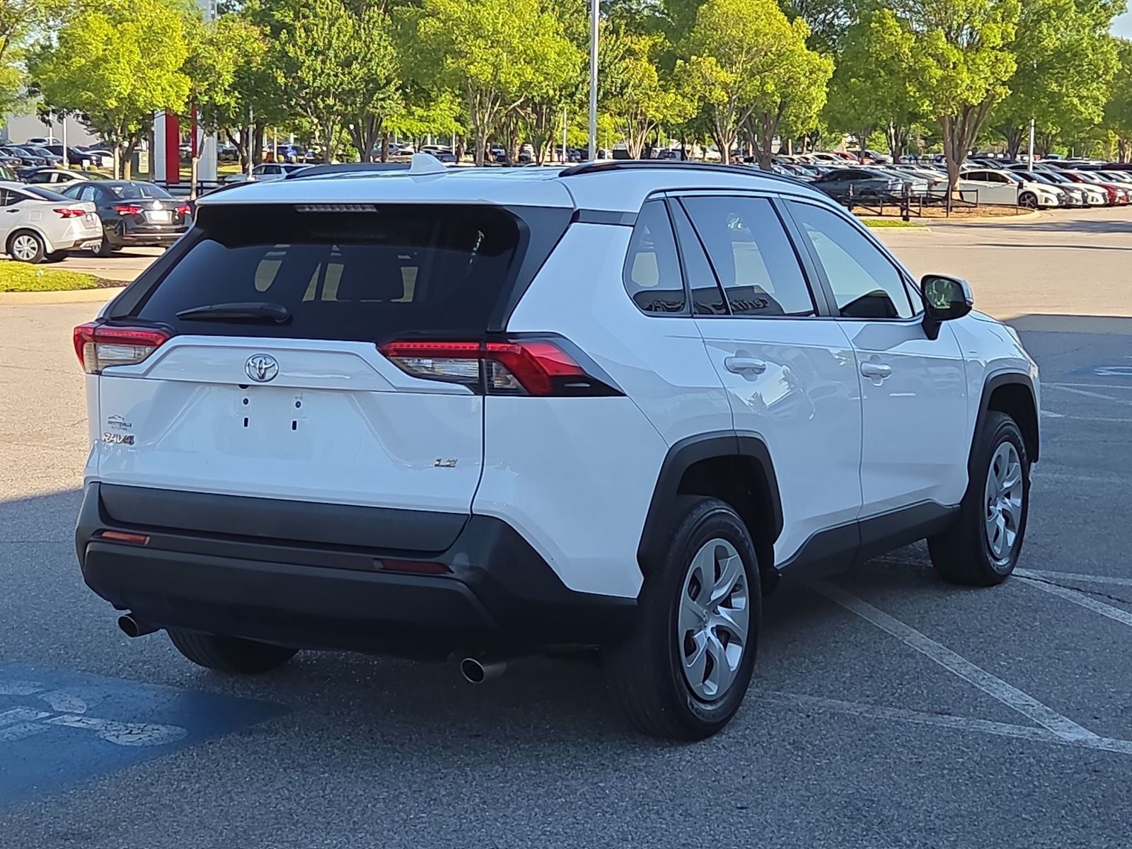 2020 Toyota RAV4 LE