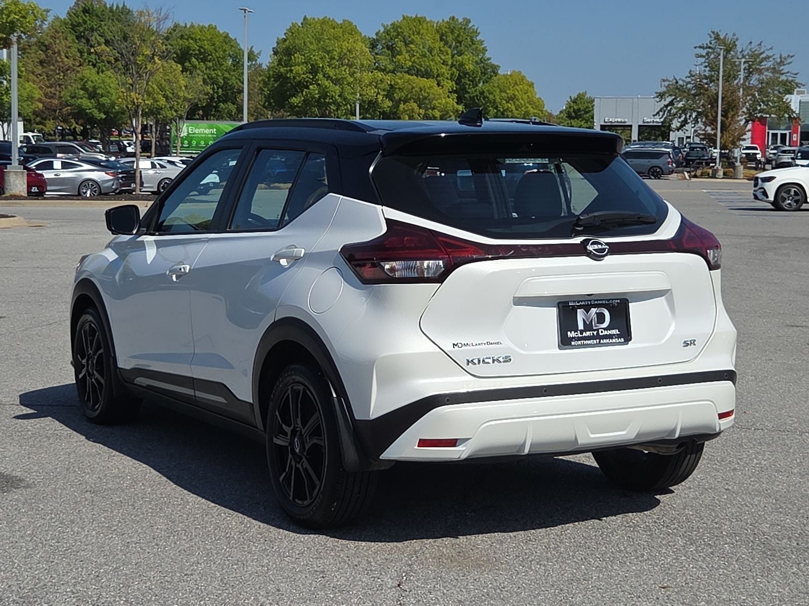 2024 Nissan Kicks SR