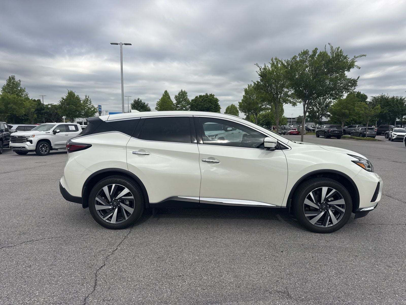 2023 Nissan Murano SL
