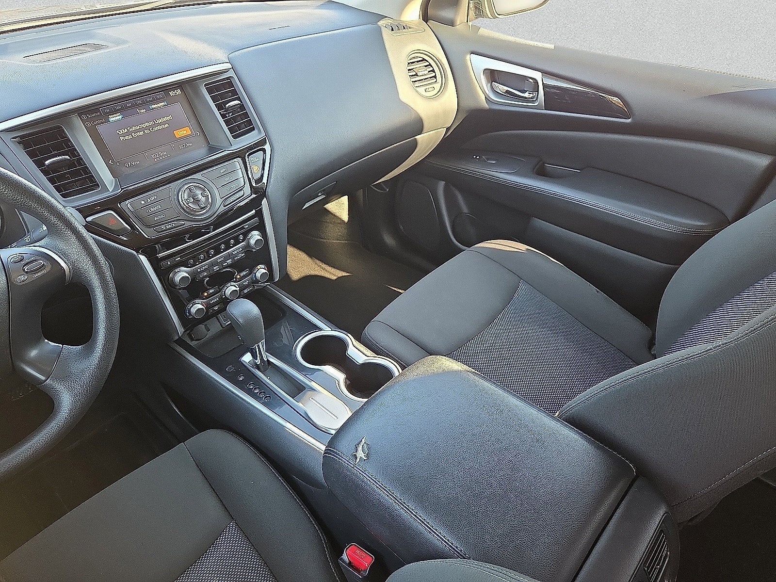 2020 Nissan Pathfinder S