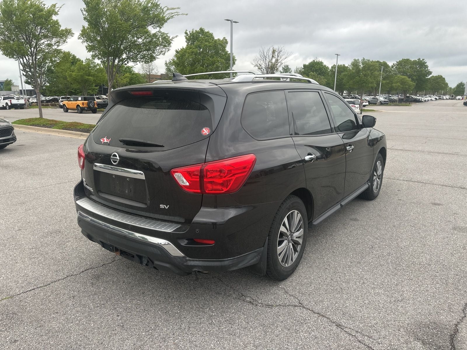 2020 Nissan Pathfinder SV