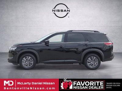 2025 Nissan Pathfinder SV