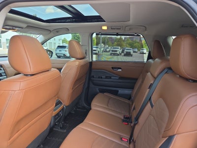 2024 Nissan Pathfinder Platinum