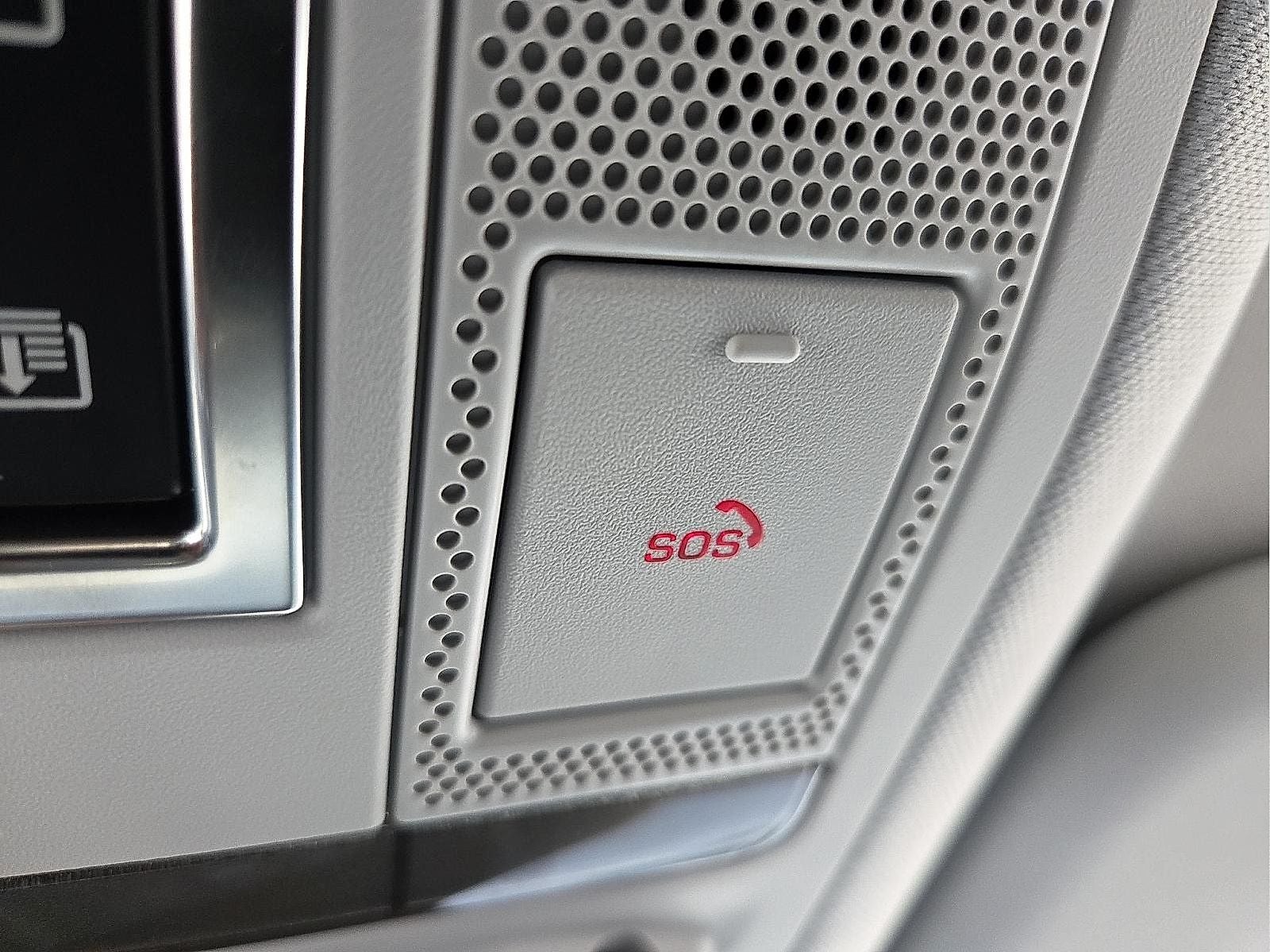 2025 Land Rover Defender 110 S