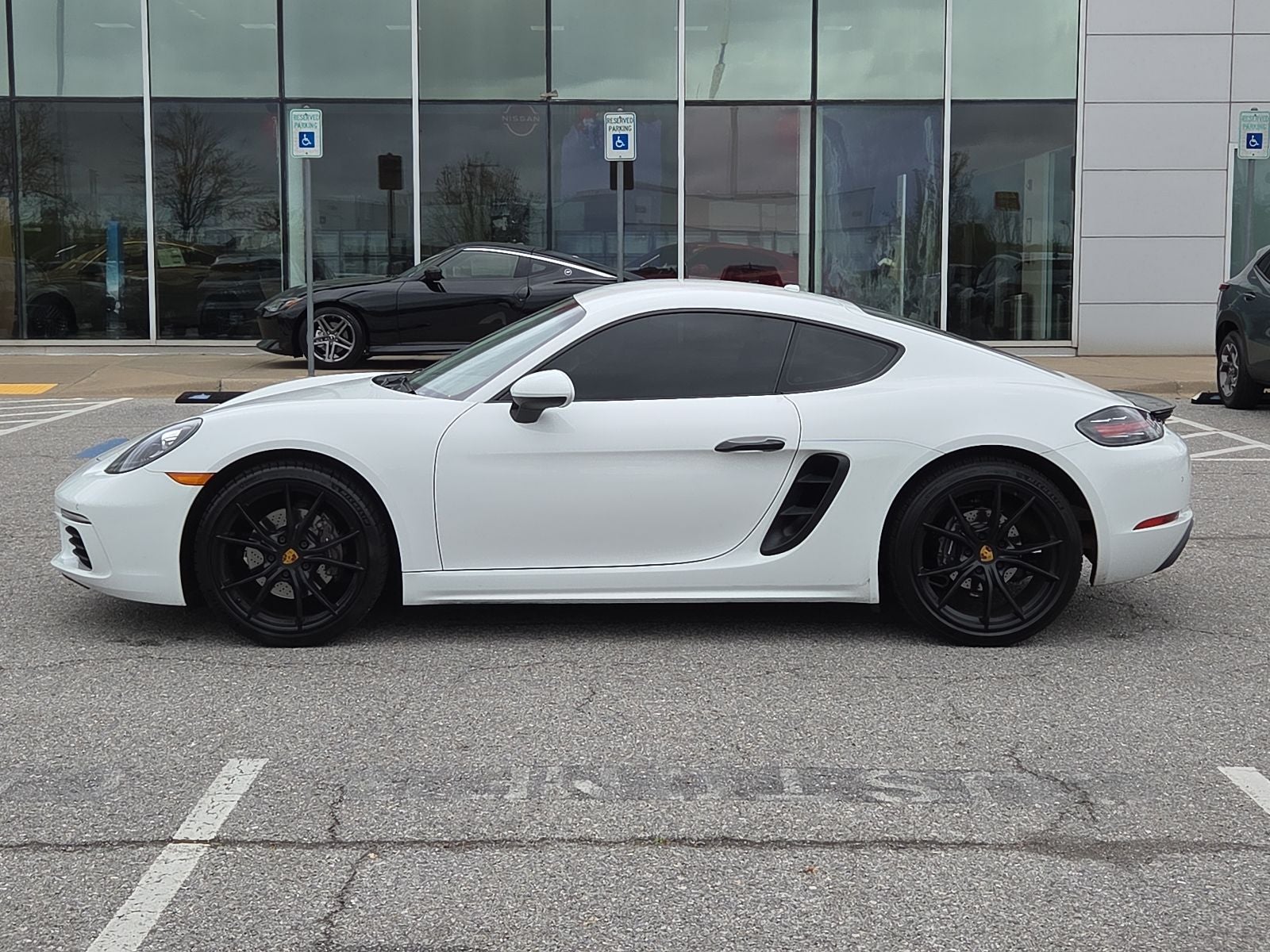 2019 Porsche 718 Cayman Base